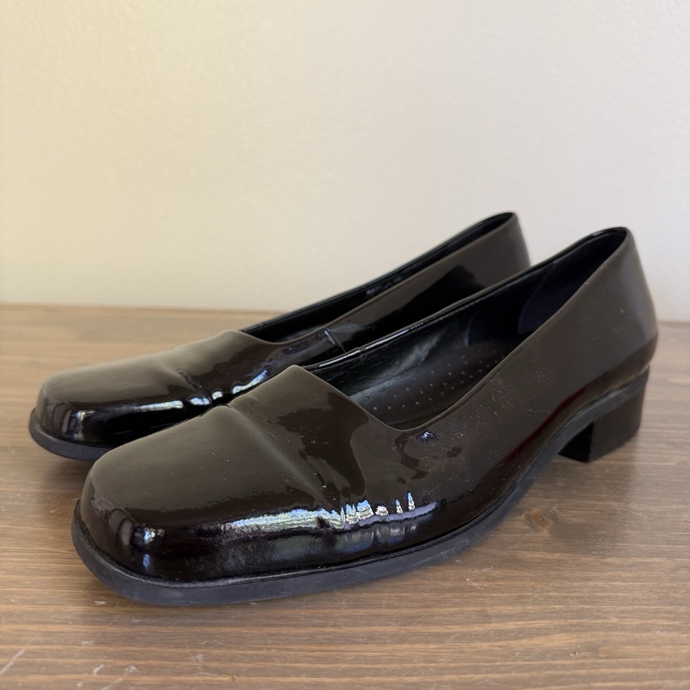 Bass Womens 11M Black‎ Patent Leather Vintage Johnna Square Toe Low Heels Shoes
